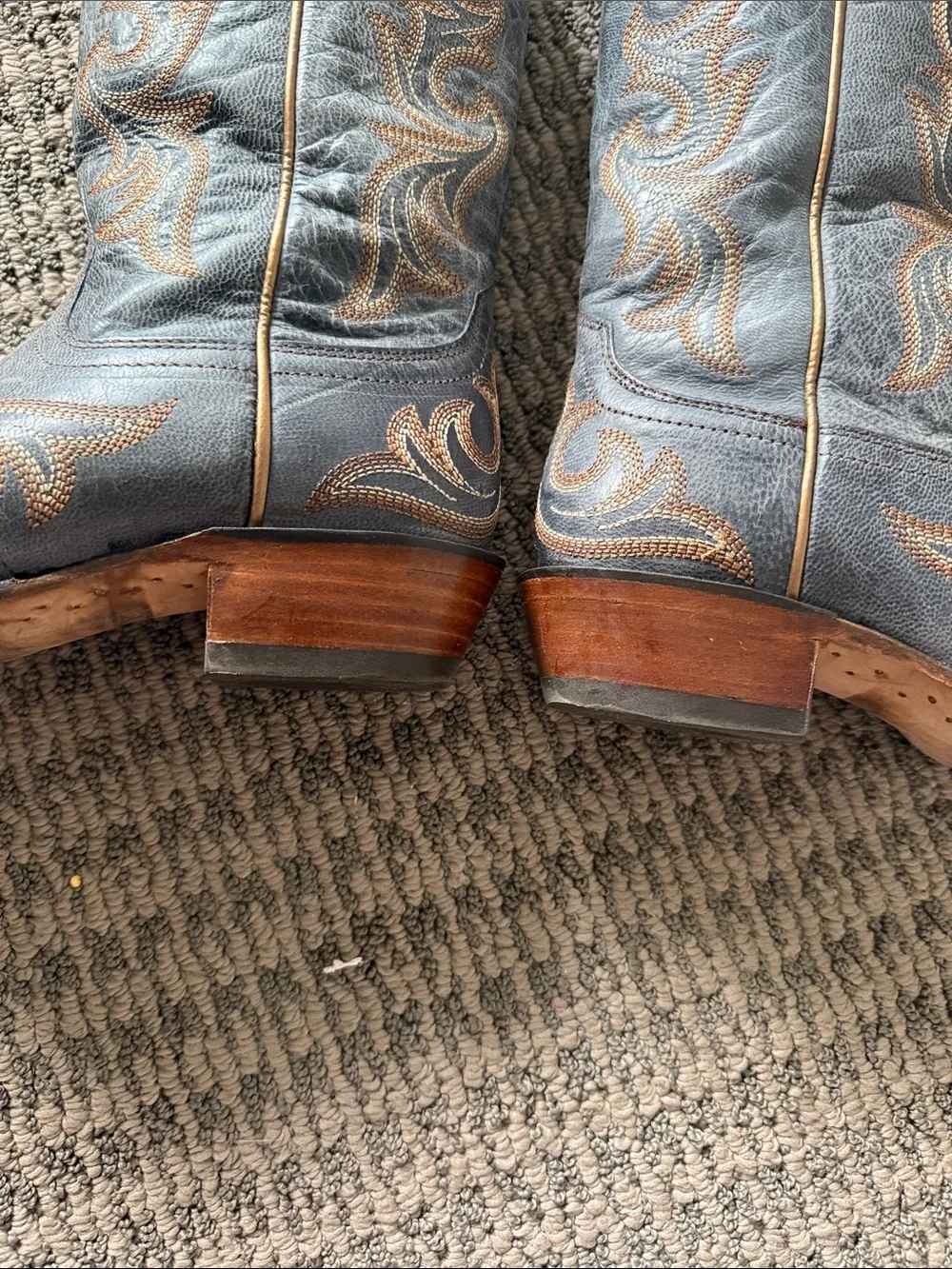 Ariat Blue Leather Western Embroidered Cowboy Boots - Picture 3 of 4